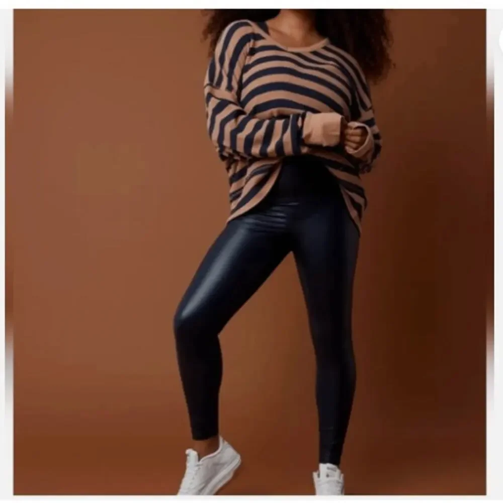 New NWT Offline By Aerie Real Luxe Dark Navy Leggings‎ Size Small